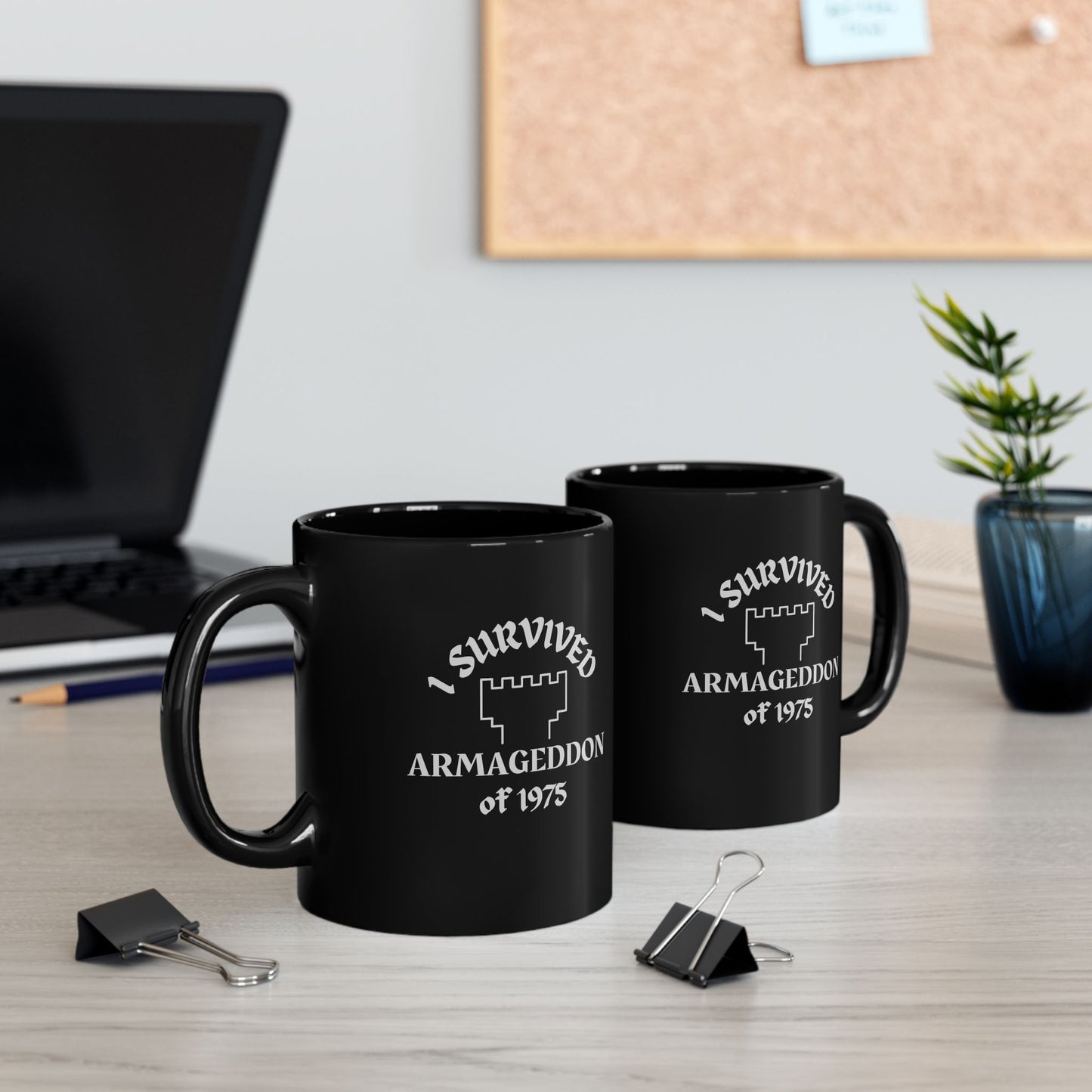 Taza de sobreviviente del Armagedón de 1975 del culto apóstata de ex testigos de Jehová disponible en 11 y 15 oz