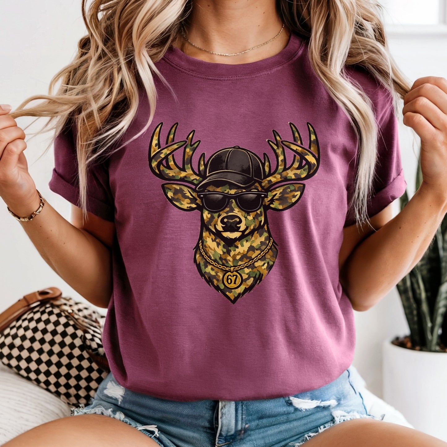 Camo Deer Hunting Buck Unisex T-shirt