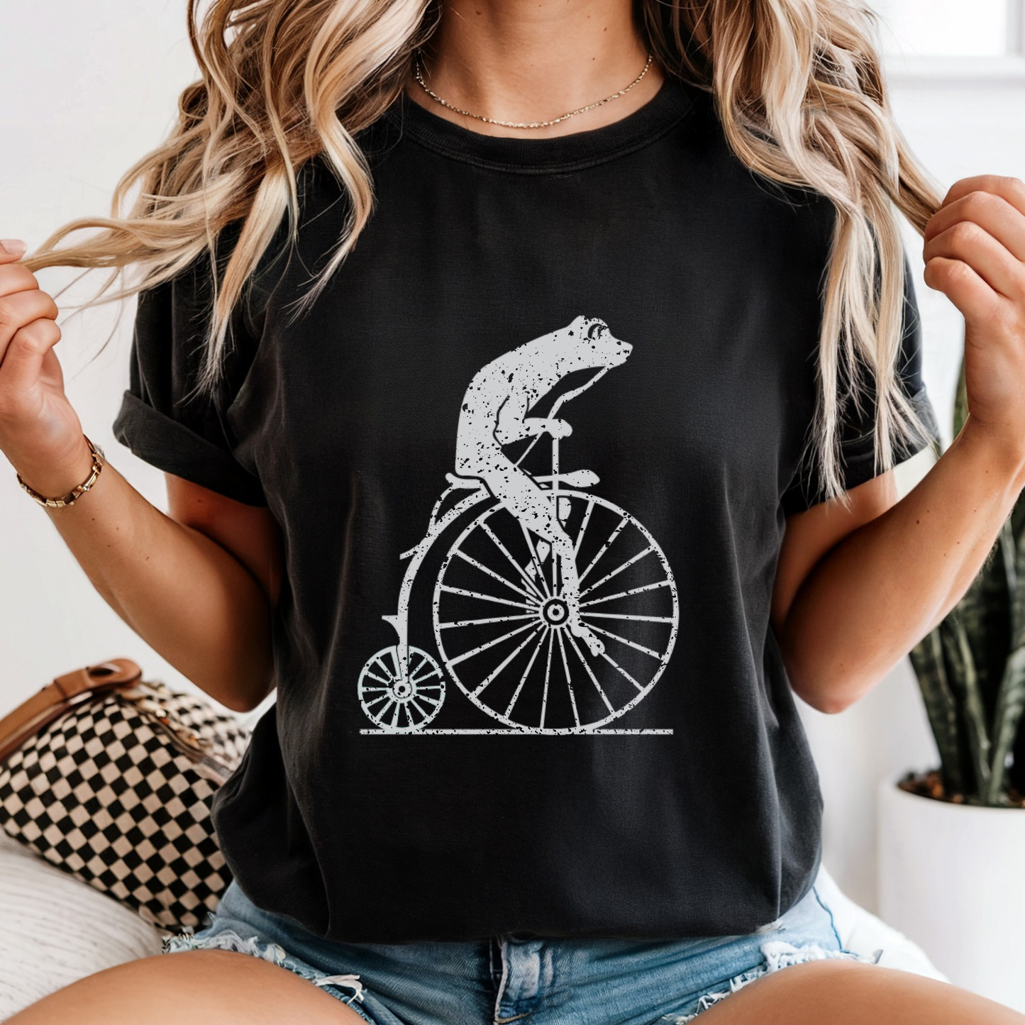 Frog on Penny Farthing Bicycle Unisex T-Shirt