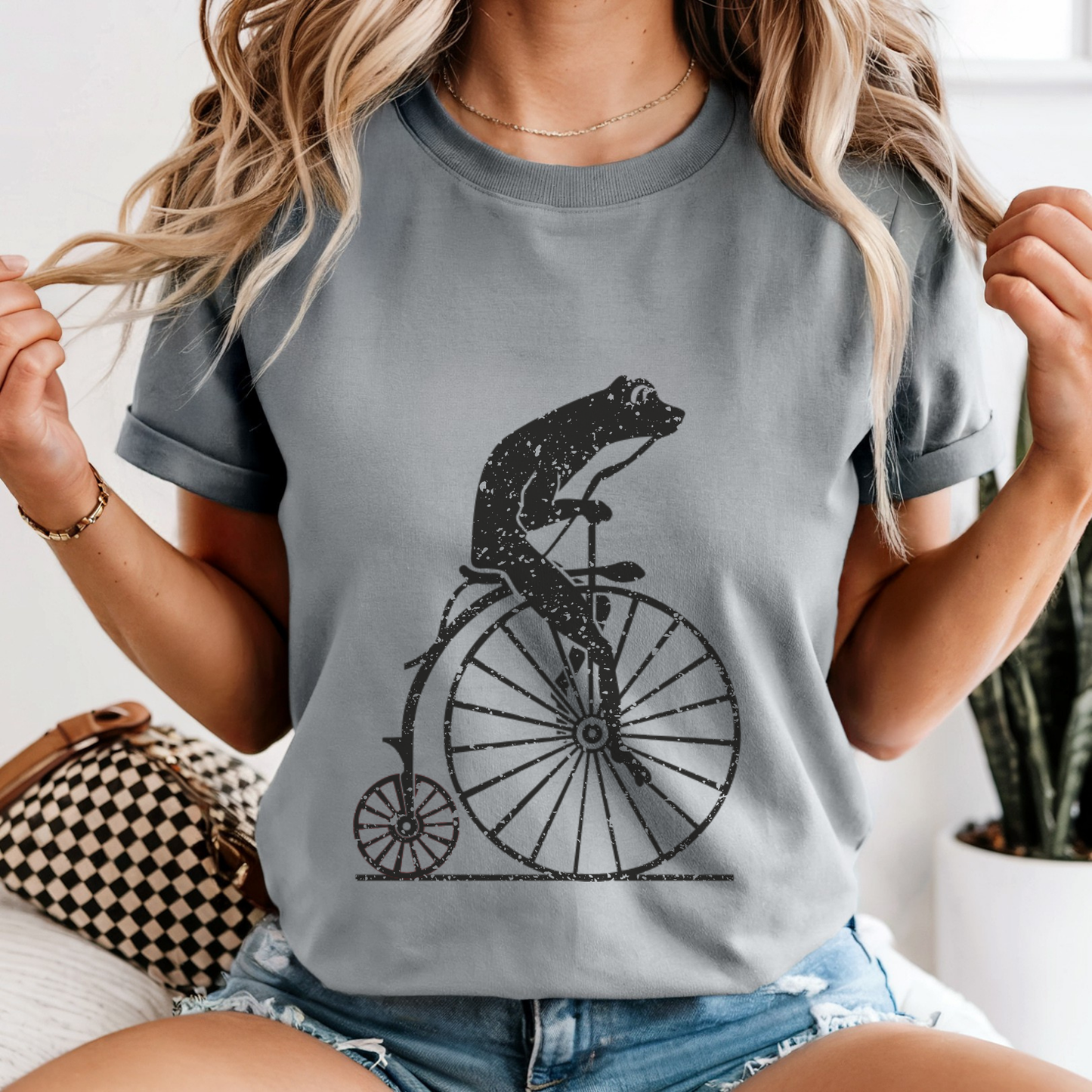 Frog on Penny Farthing Bicycle Unisex T-Shirt